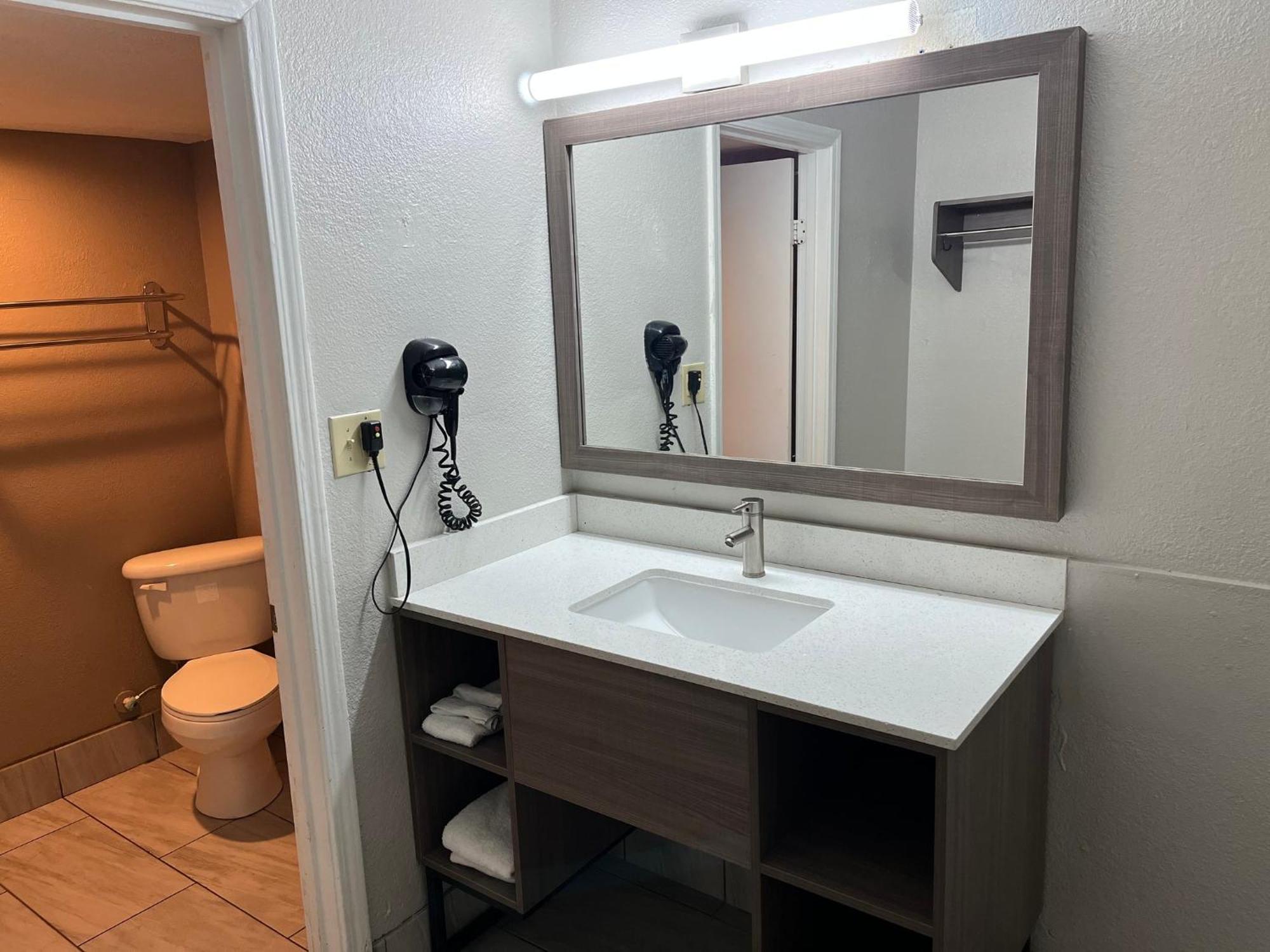 Red Roof Inn Memphis - Graceland Airport מראה חיצוני תמונה