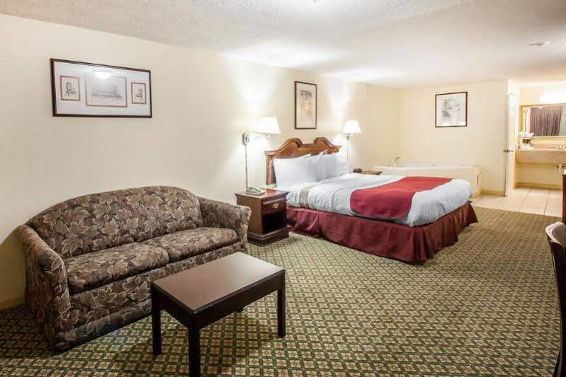 Red Roof Inn Memphis - Graceland Airport מראה חיצוני תמונה